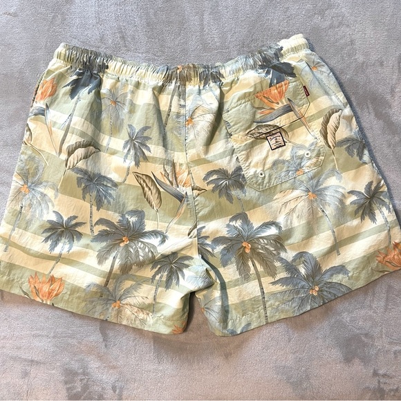 Tommy Bahama MENS swim shorts, size XL - Picture 2 of 9